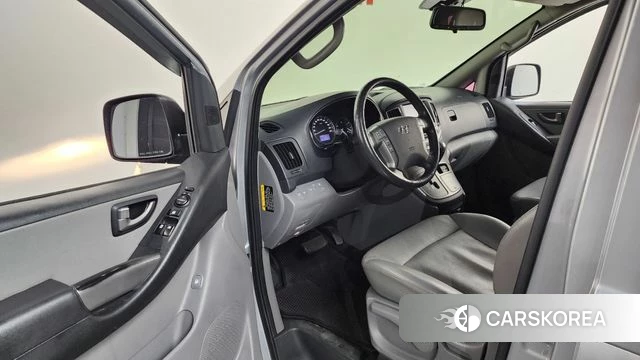 Hyundai The New Grand Starex id 4496947 из Кореи 31