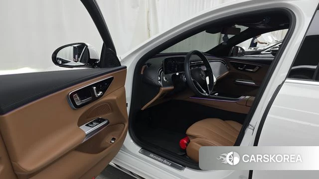 Mercedes-Benz E-Class W214 id 4578421 из Кореи 31