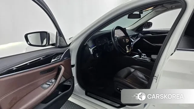 BMW 5 Series (G30) id 3384709 из Кореи 20