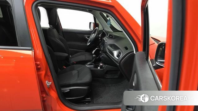 Jeep Renegade id 4377337 из Кореи 30