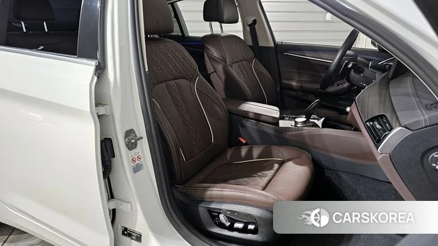 BMW 5 Series (G30) id 3806480 из Кореи 20