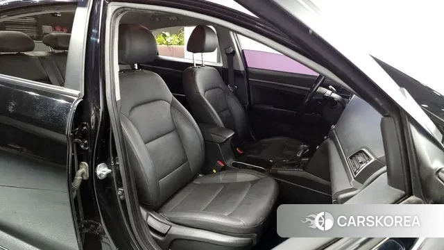 Hyundai Avante AD id 3661926 из Кореи 20