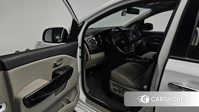 Kia The New Carnival id 4849756 из Кореи 36