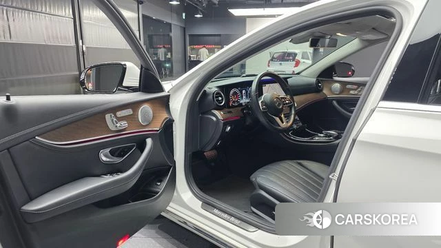 Mercedes-Benz E-Class W213 id 4619807 из Кореи 35