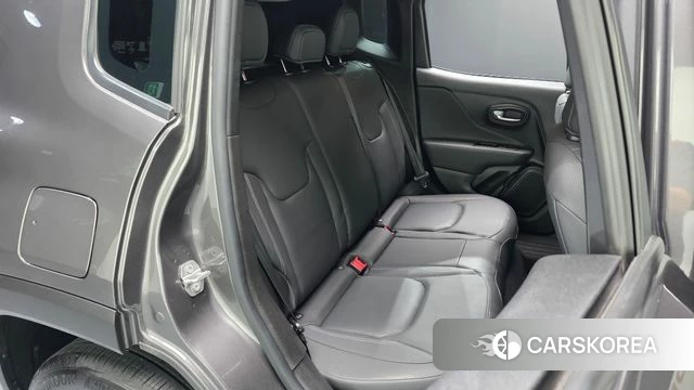 Jeep Renegade id 4741320 из Кореи 33