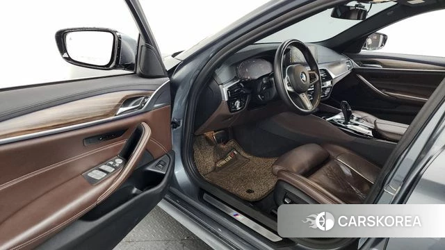 BMW 5 Series (G30) id 3807775 из Кореи 20