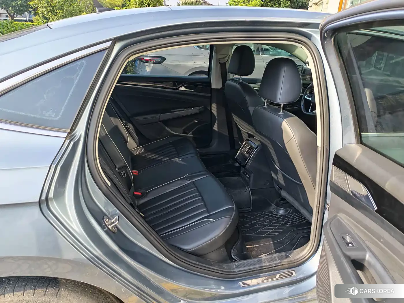 Volkswagen Passat id 4681194 из Китая 11
