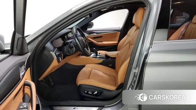 BMW 5 Series (G30) id 3212604 из Кореи 20