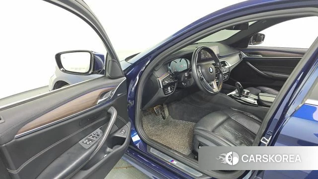 BMW 5 Series (G30) id 4331787 из Кореи 20
