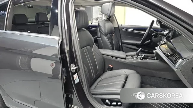 BMW 5 Series (G30) id 3348978 из Кореи 20