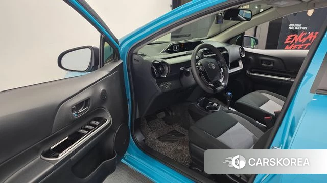 Toyota Prius C id 4424509 из Кореи 20