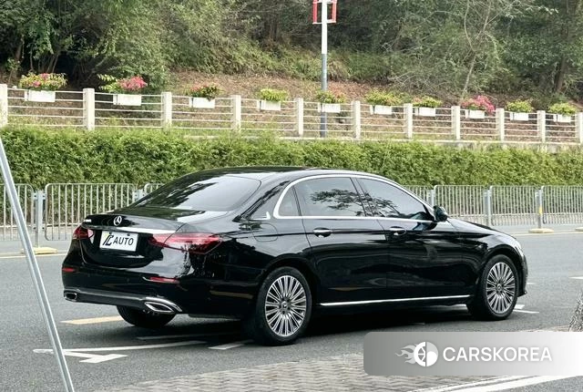 Mercedes-Benz E-class id 4222168 из Китая 16