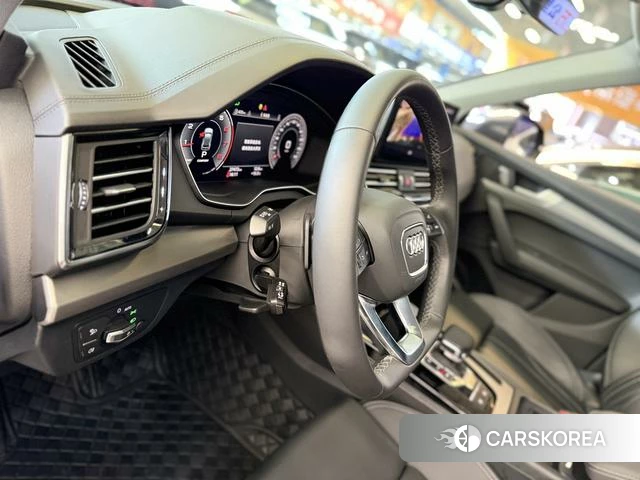 Audi Q5L id 4272634 из Китая 18