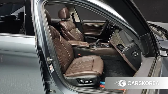 BMW 5 Series (G30) id 3778738 из Кореи 20