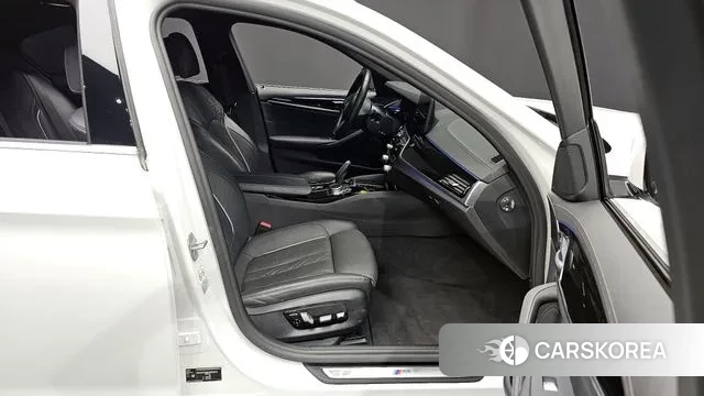 BMW 5 Series (G30) id 3498717 из Кореи 20