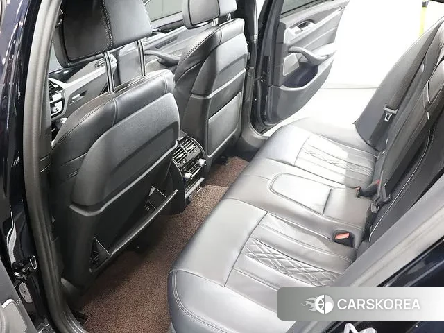 BMW 5 Series (G30) id 3016783 из Кореи 20