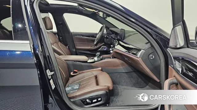 BMW 5 Series (G30) id 3472377 из Кореи 20