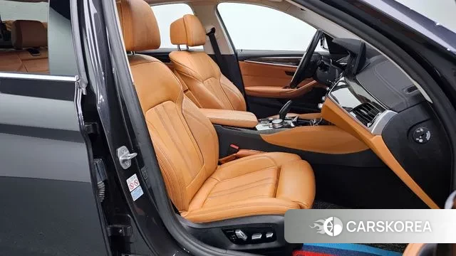 BMW 5 Series (G30) id 3567225 из Кореи 20