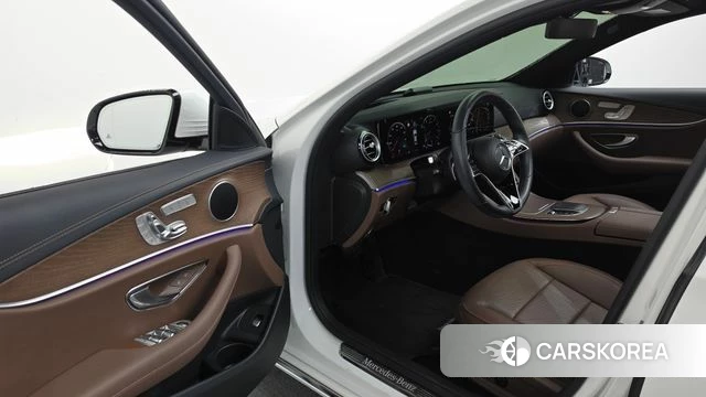 Mercedes-Benz E-Class W213 id 4750396 из Кореи 35