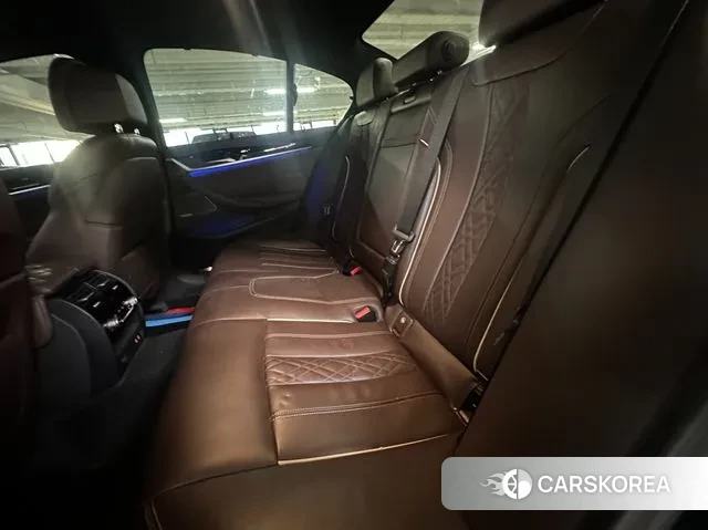 BMW 5 Series (G30) id 3452765 из Кореи 18