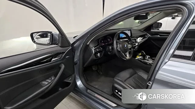 BMW 5 Series (G30) id 3444406 из Кореи 20