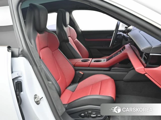 Porsche Taycan id 4349097 из Кореи 20