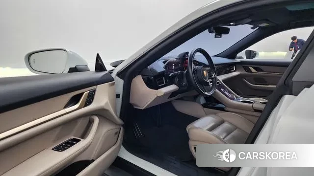 Porsche Taycan id 3777488 из Кореи 20