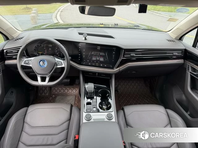 Volkswagen Touareg id 4209686 из Китая 16