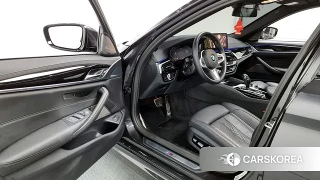 BMW 5 Series (G30) id 2989313 из Кореи 20