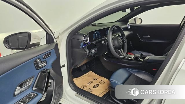 Mercedes-Benz A-Class W177 id 4519788 из Кореи 29