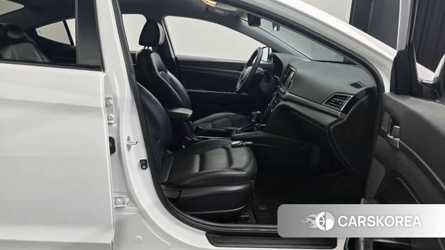 Hyundai Avante AD id 3886500 из Кореи 21