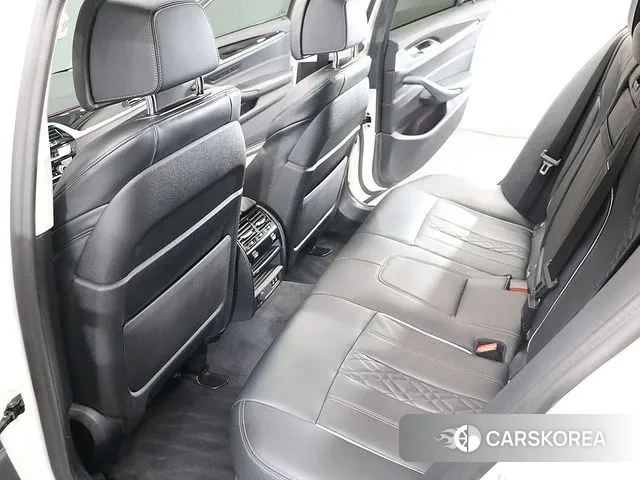 BMW 5 Series (G30) id 3013341 из Кореи 20