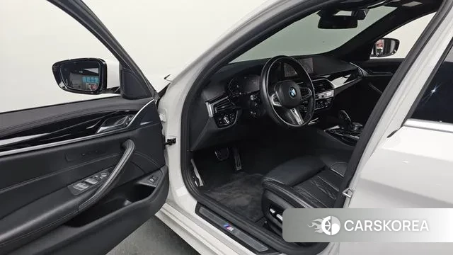 BMW 5 Series (G30) id 3582783 из Кореи 20