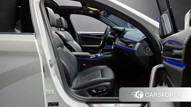 BMW 5 Series (G30) id 3344792 из Кореи 20