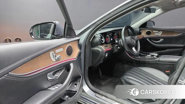Mercedes-Benz E-Class W213 id 4286161 из Кореи 33