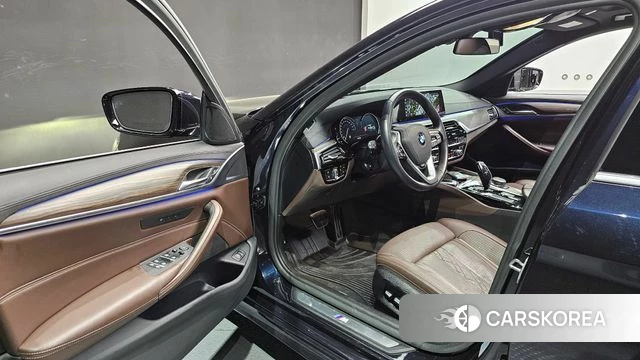 BMW 5 Series (G30) id 4269472 из Кореи 37