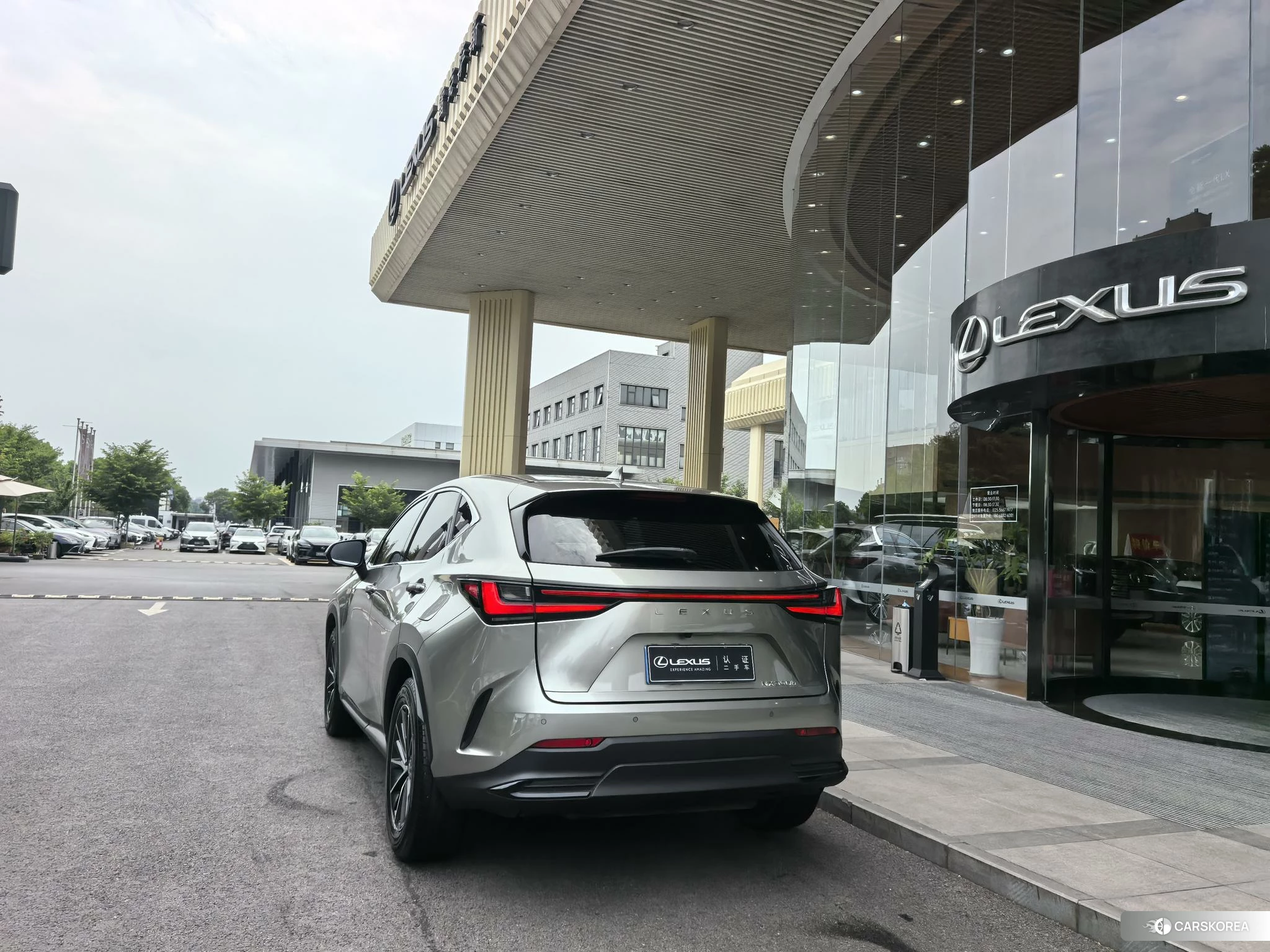 Lexus NX id 4452602 из Китая 17