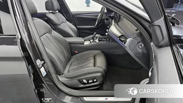 BMW 5 Series (G30) id 3659943 из Кореи 20