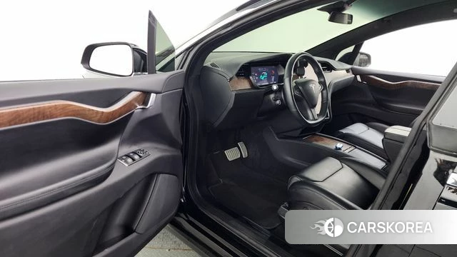 Tesla Model X id 4232531 из Кореи 32
