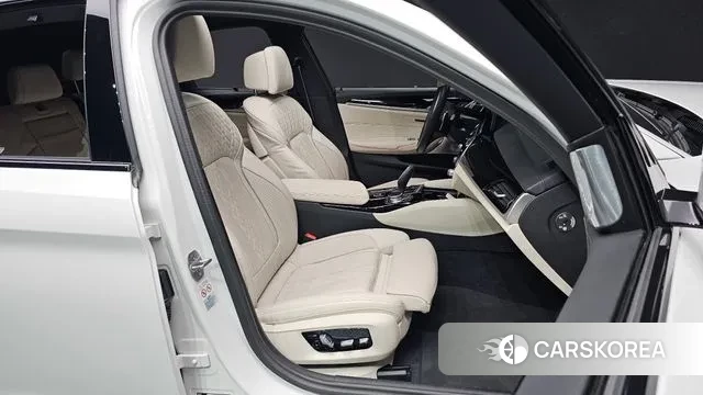 BMW 5 Series (G30) id 3279575 из Кореи 20