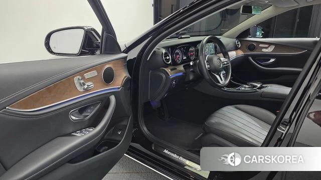 Mercedes-Benz E-Class W213 id 4746495 из Кореи 32