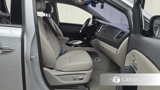 Kia The New Carnival id 3145208 из Кореи 20