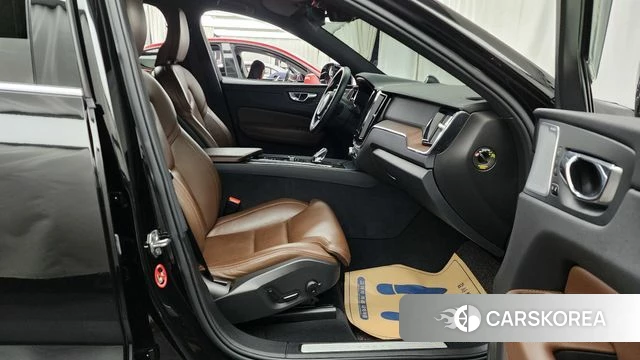 Volvo XC60 second Generation id 4244932 из Кореи 35