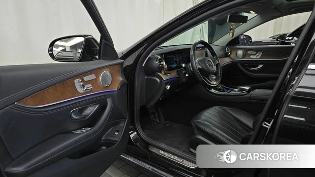 Mercedes-Benz E-Class W213 id 4703617 из Кореи 20
