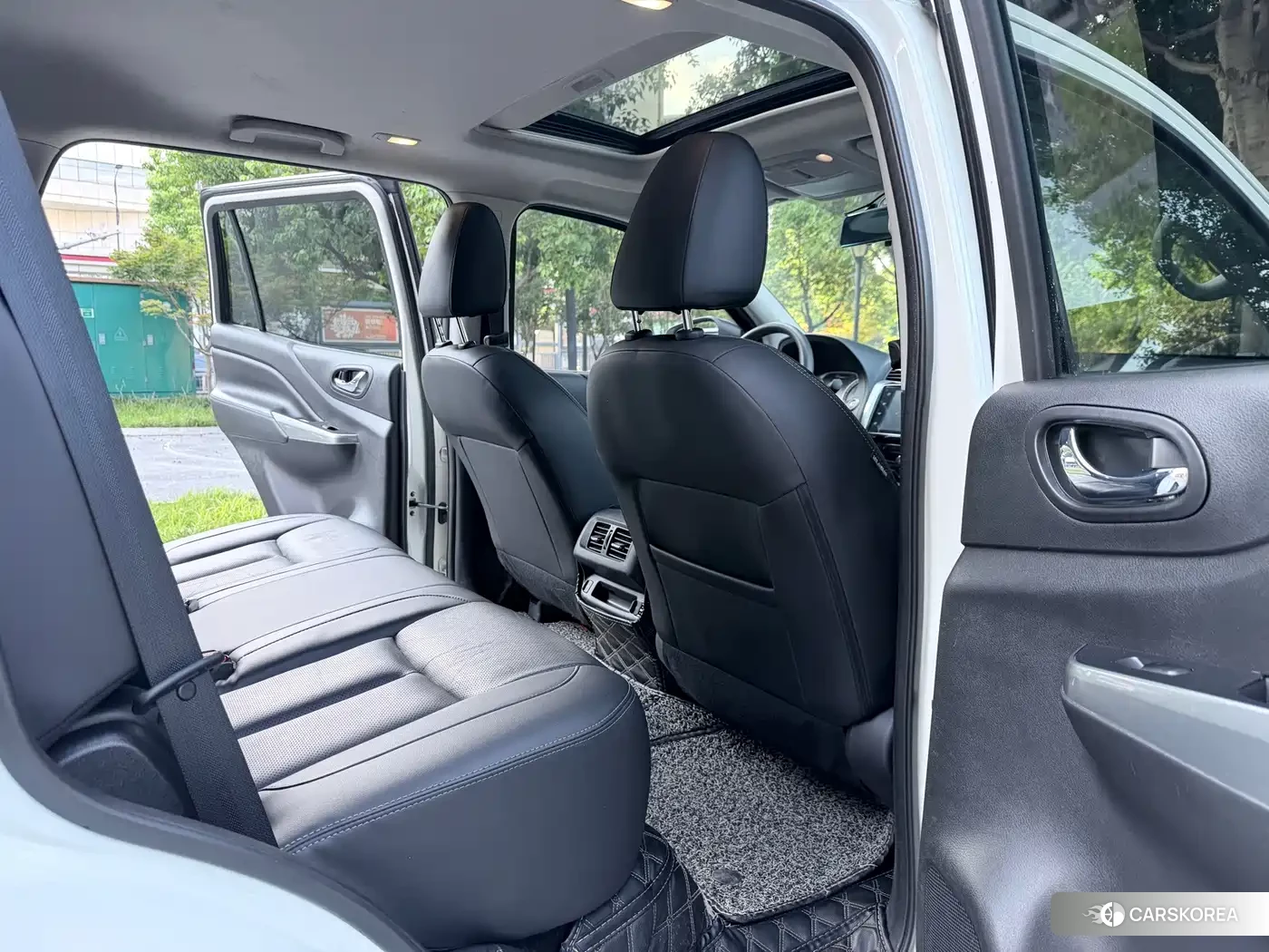 Nissan Terra id 4679808 из Китая 16