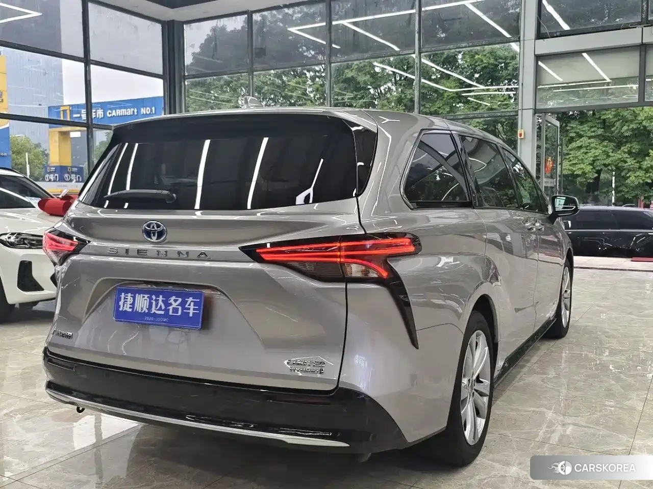 Toyota Sienna id 4601842 из Китая 23