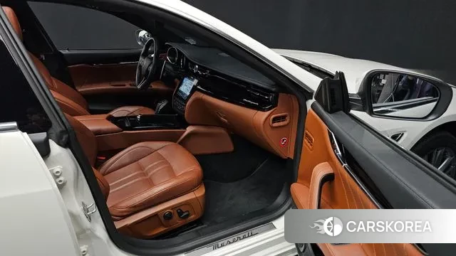 Maserati Quattroporte id 3350968 из Кореи 20