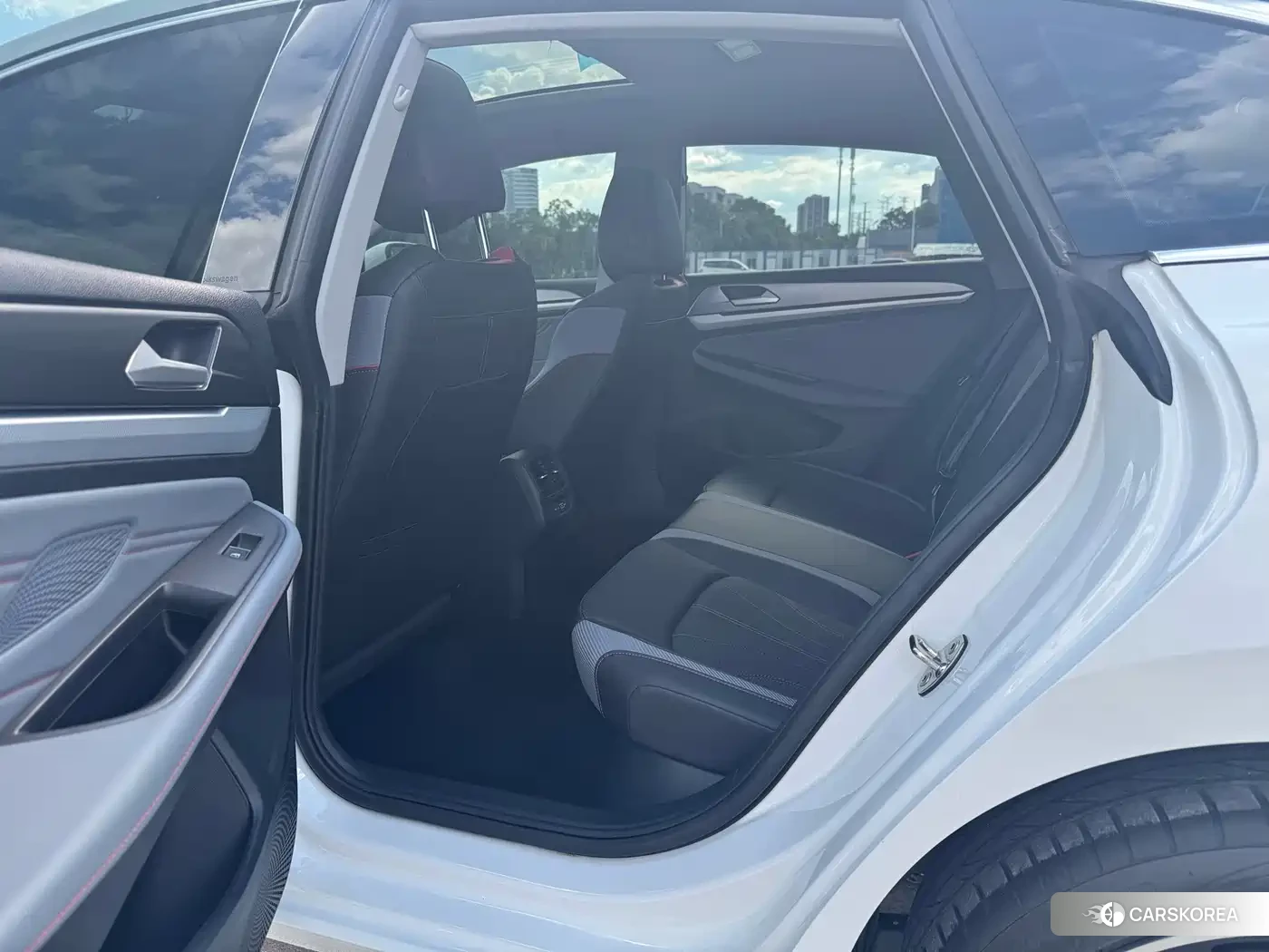 Volkswagen Lamando id 4600655 из Китая 11