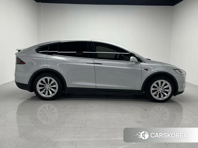 Tesla Model X id 4253053 из Китая 20