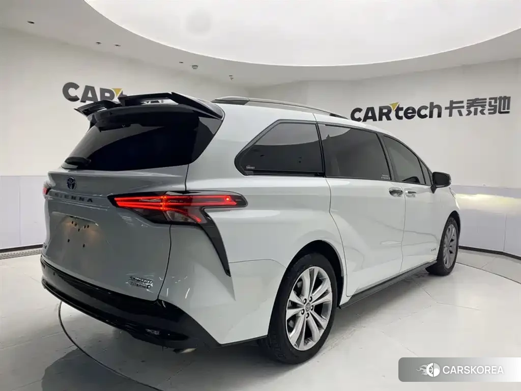 Toyota Sienna id 4629671 из Китая 29